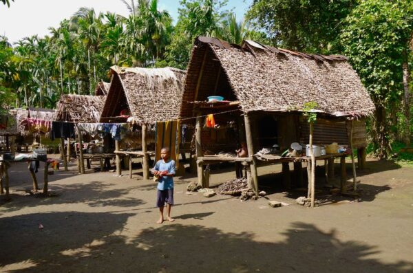 wioski Papuasów w Indonezji