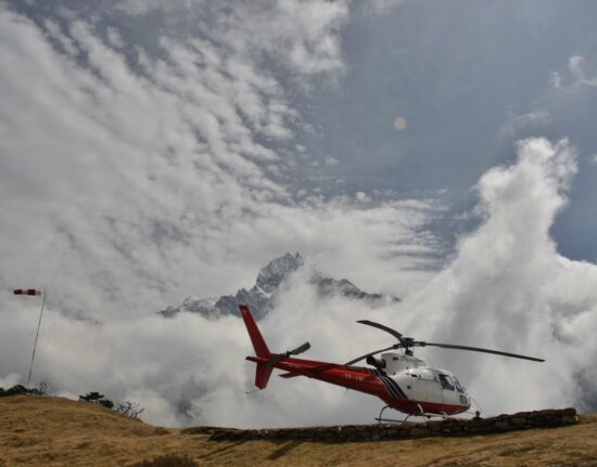 Nepal helikopterem