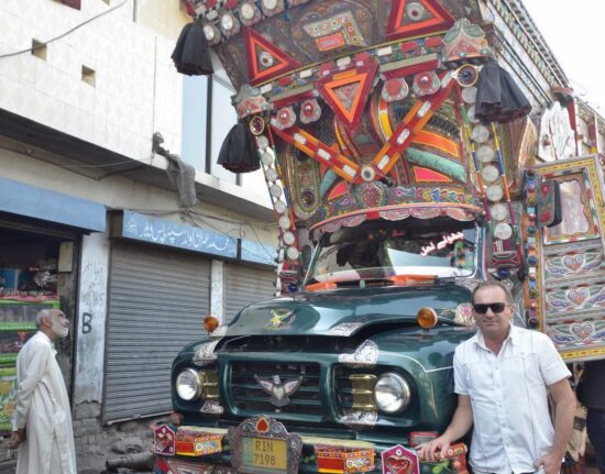 Pakistańskie ciężarówki Warsztat Pakistan 2020