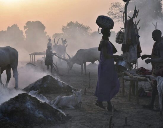 Społeczność Mundari Sudan Południowy 2023