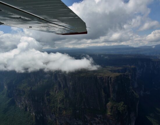 Lot do Wodospadu Angel Park Narodowy Canaima - Wenezuela 2024